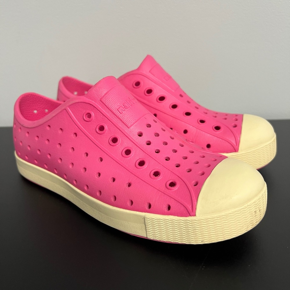Native Jefferson Kids Pink Cream Perforated Slip On Sneakers Shoes J2